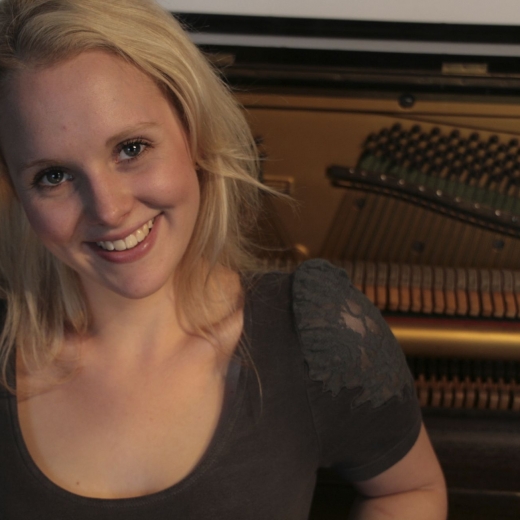 Kate T - Pianist & Singer