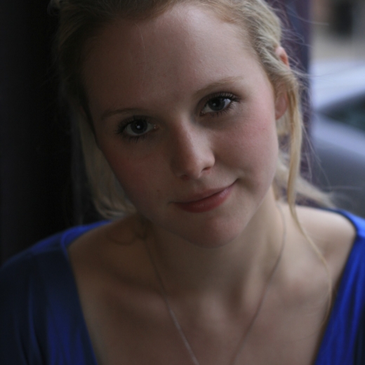 Kate T - Pianist & Singer