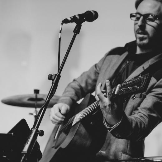 Shel C - Acoustic Guitarist/Singer