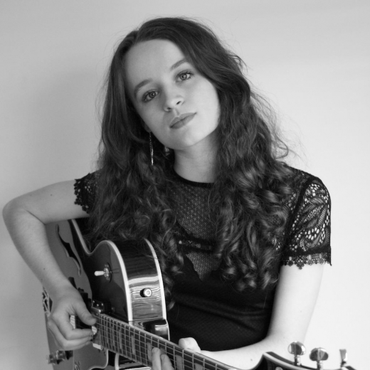 Sarah M - Singer/Acoustic Guitarist