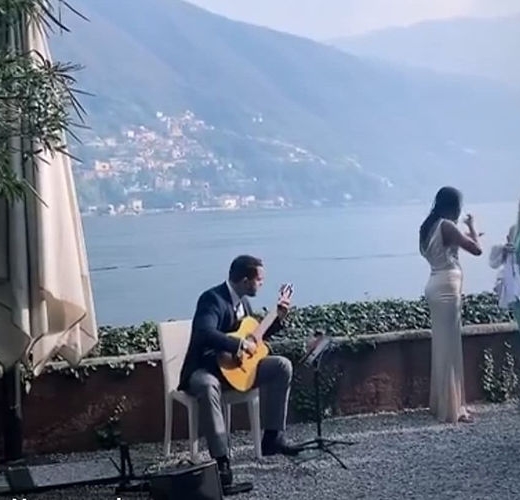 Alan O - Acoustic Guitarist