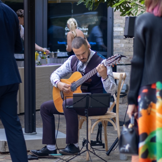 Alan O - Acoustic Guitarist